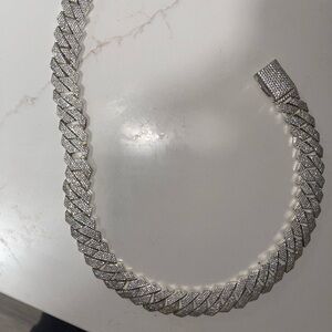 Elegant Silver Women's Necklace